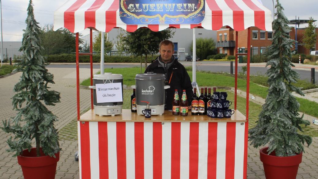 Glühweinstand / Nostalgiestand mit Glühweintöpfen mieten – 3