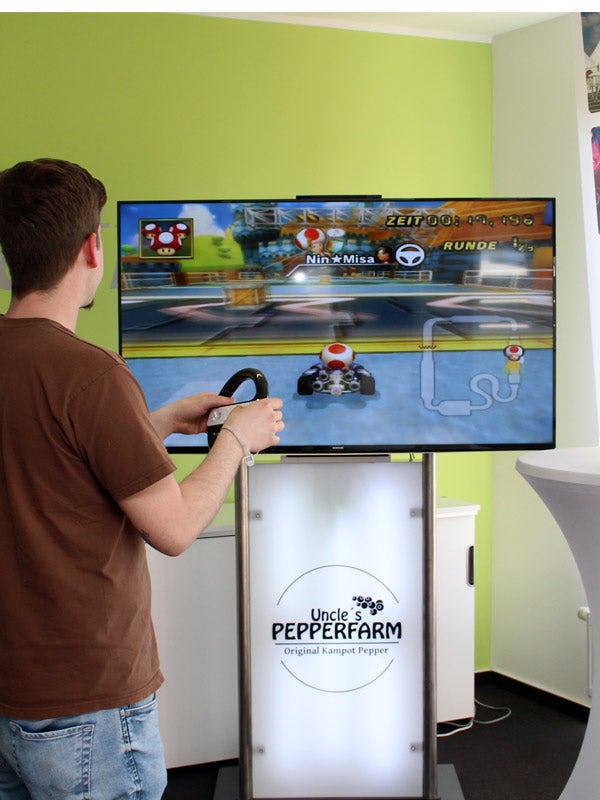 Spielstation mit interaktiver Spielkonsole mieten – 3