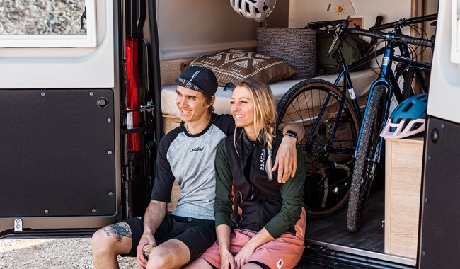 Campervan mieten – Wohnmobil mit Bad & Küche für bis zu 4 Personen – 4