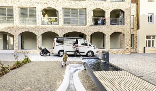 Van mieten – kompakter Camper für bis zu 4 Personen – 4