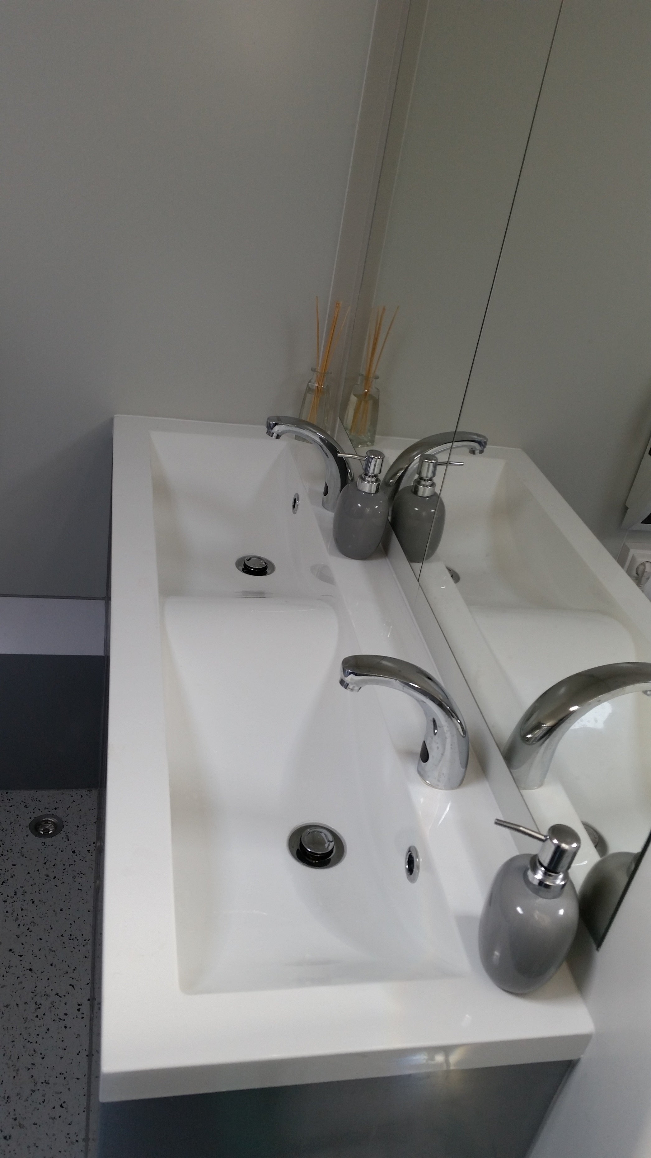 Hochwertiger, mobiler Sanitärwagen, Toilettenwagen Klowagen WC – 3