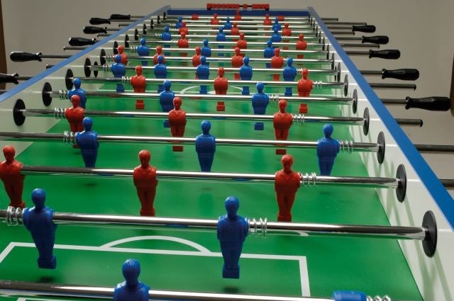 XXL Tischkicker für 8 Personen, Tischfußball – 2