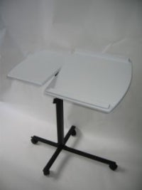 Beamer und Laptoptisch