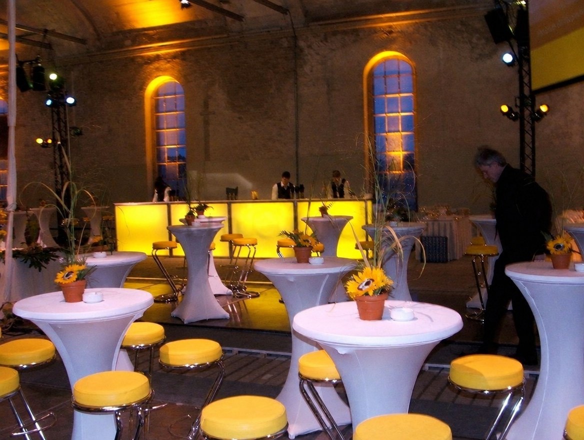 moving bars - Mobile Bar, Cocktail & Kaffee Catering + Cocktail Show mieten