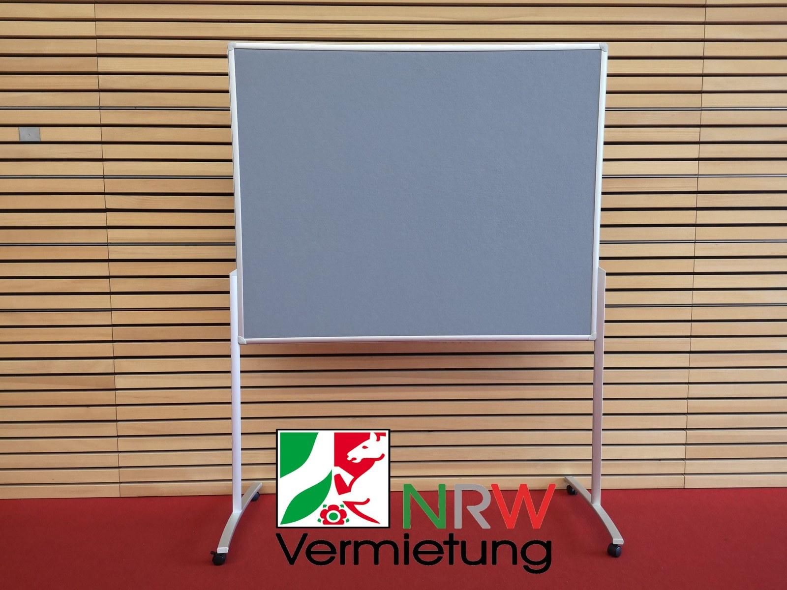 Pinnwand im Querformat als Design Funktionswand mieten in Wesel