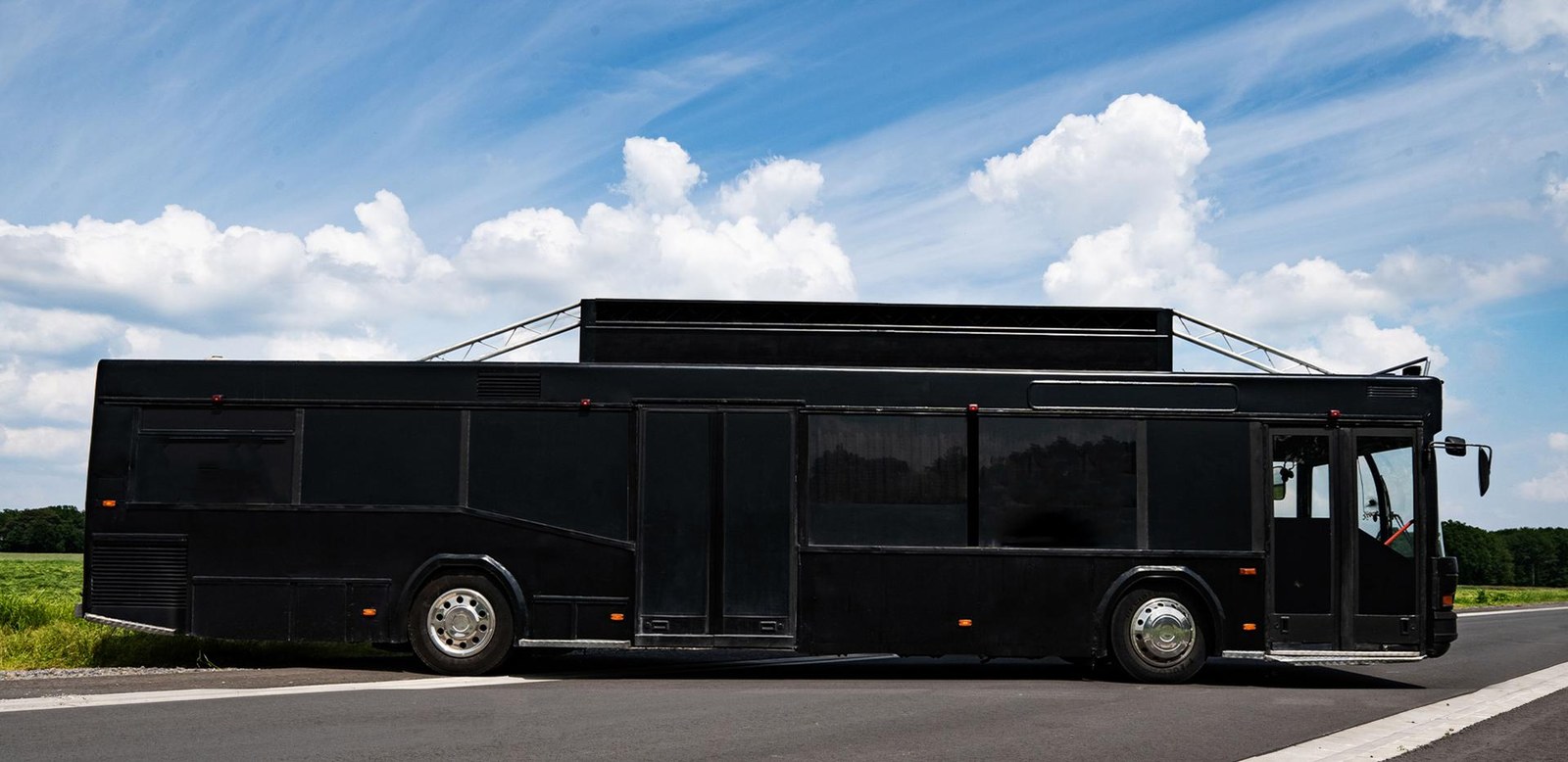 Mega Partybus bis 38 Personen mieten in Wallenhorst