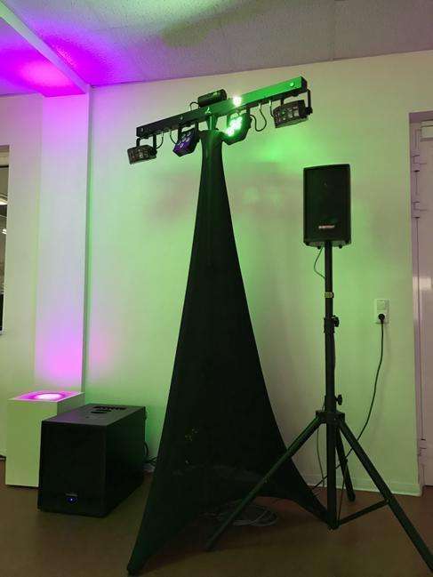 Musikanlage und Lichtanlage für Ihre Party ca. 40 Gäste