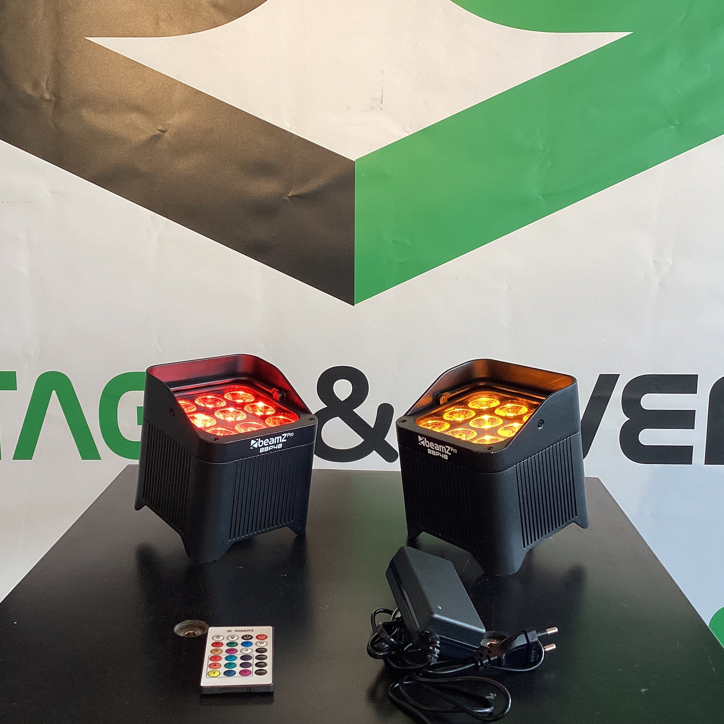 Akkulampe kabelloser Akku-Uplight – Buntlicht Outdoor, wetterfest, Fernbedienung, DMX, BeamZ BBP48