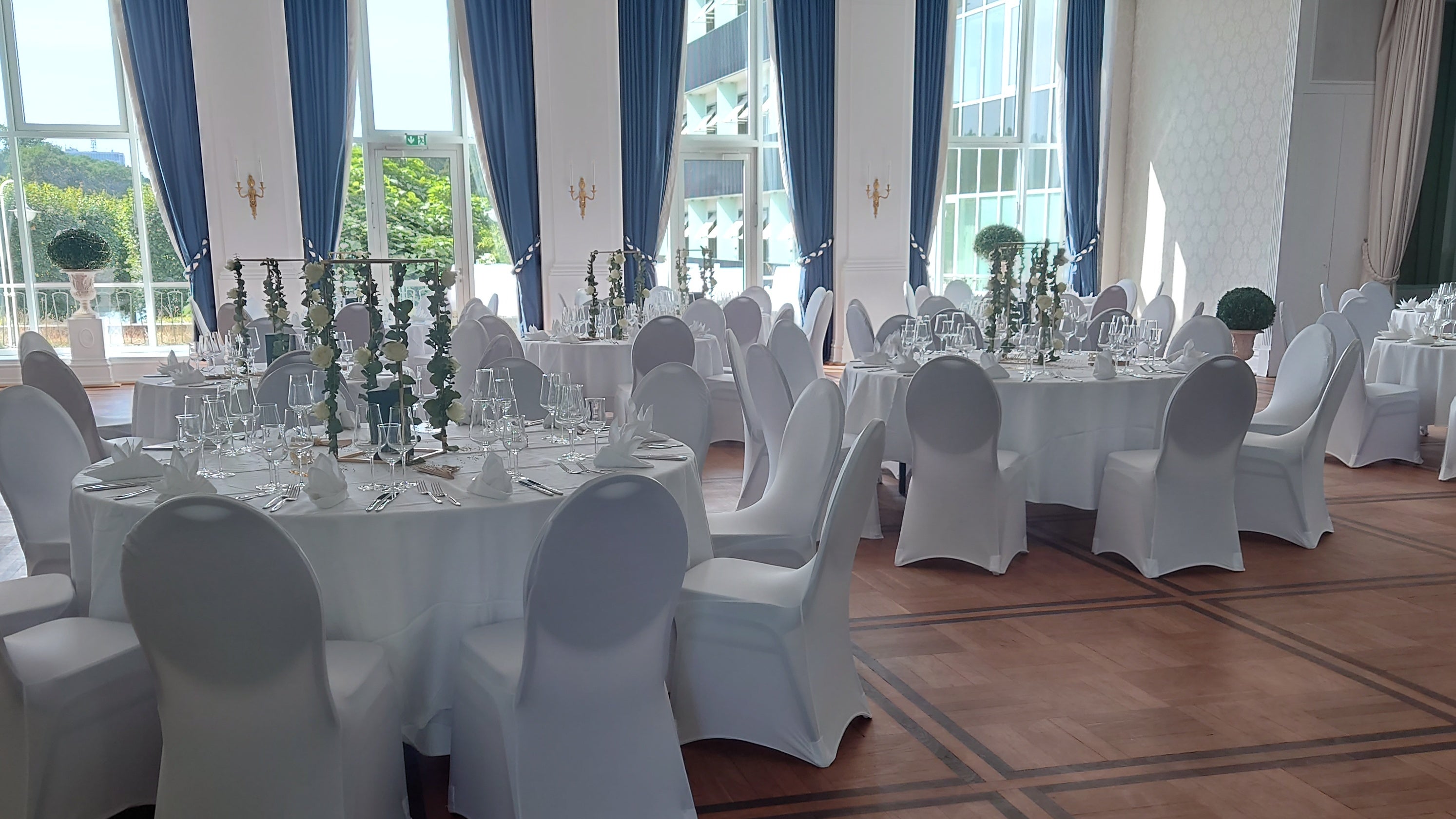 Runder Tisch, Hochzeitstisch, Bankett-Tisch 180 cm – stapelbar, klappbar