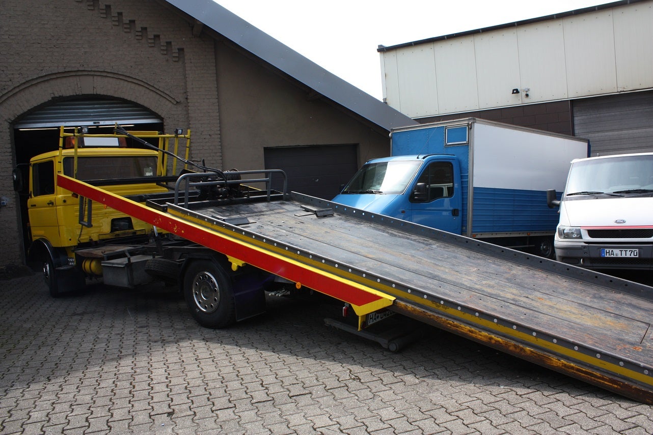 Abschleppwagen Daimler Benz u. a,auch für Führerscheinklasse B !