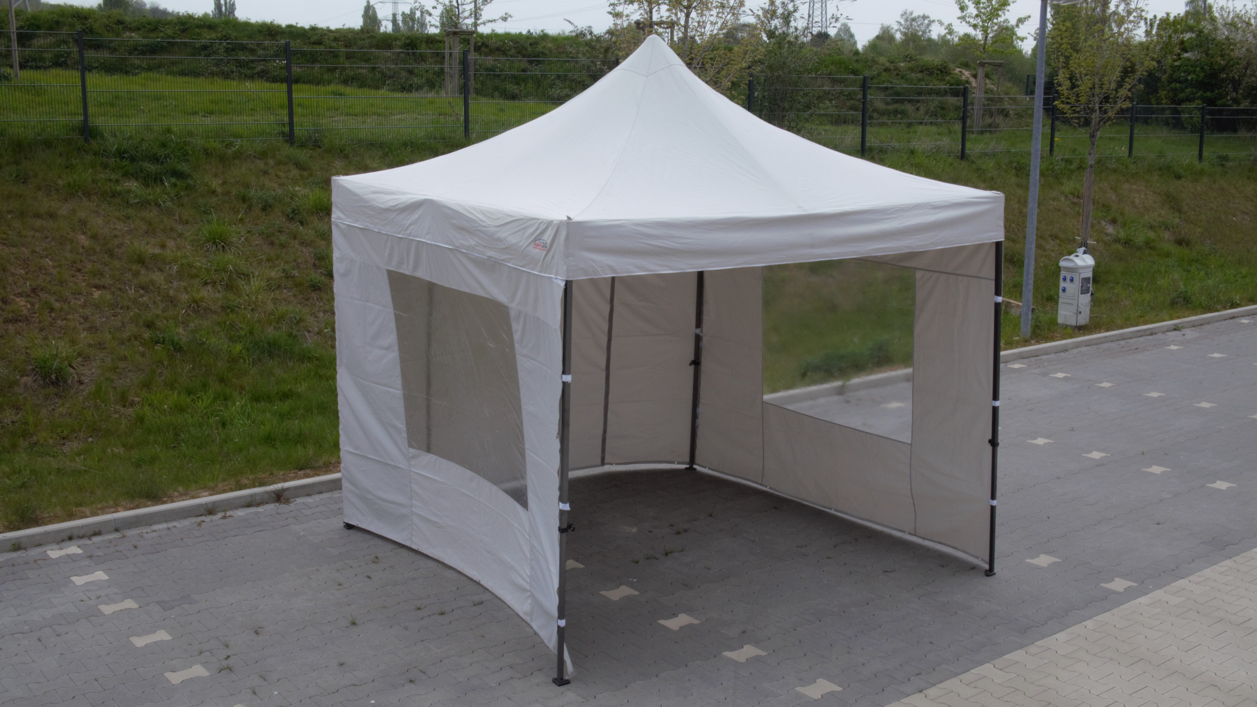 Faltpavillon 3 x3 m Hellgrau ohne Seitenteile mieten bei der Spülkiste