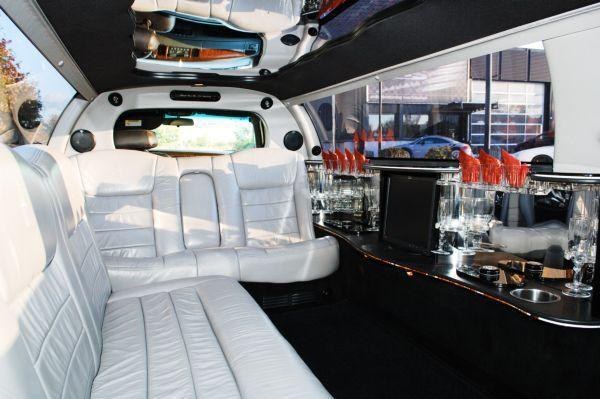 Erleben Sie die Extraklasse in einer Elegante Limo mieten in Freiburg im Breisgau – 2