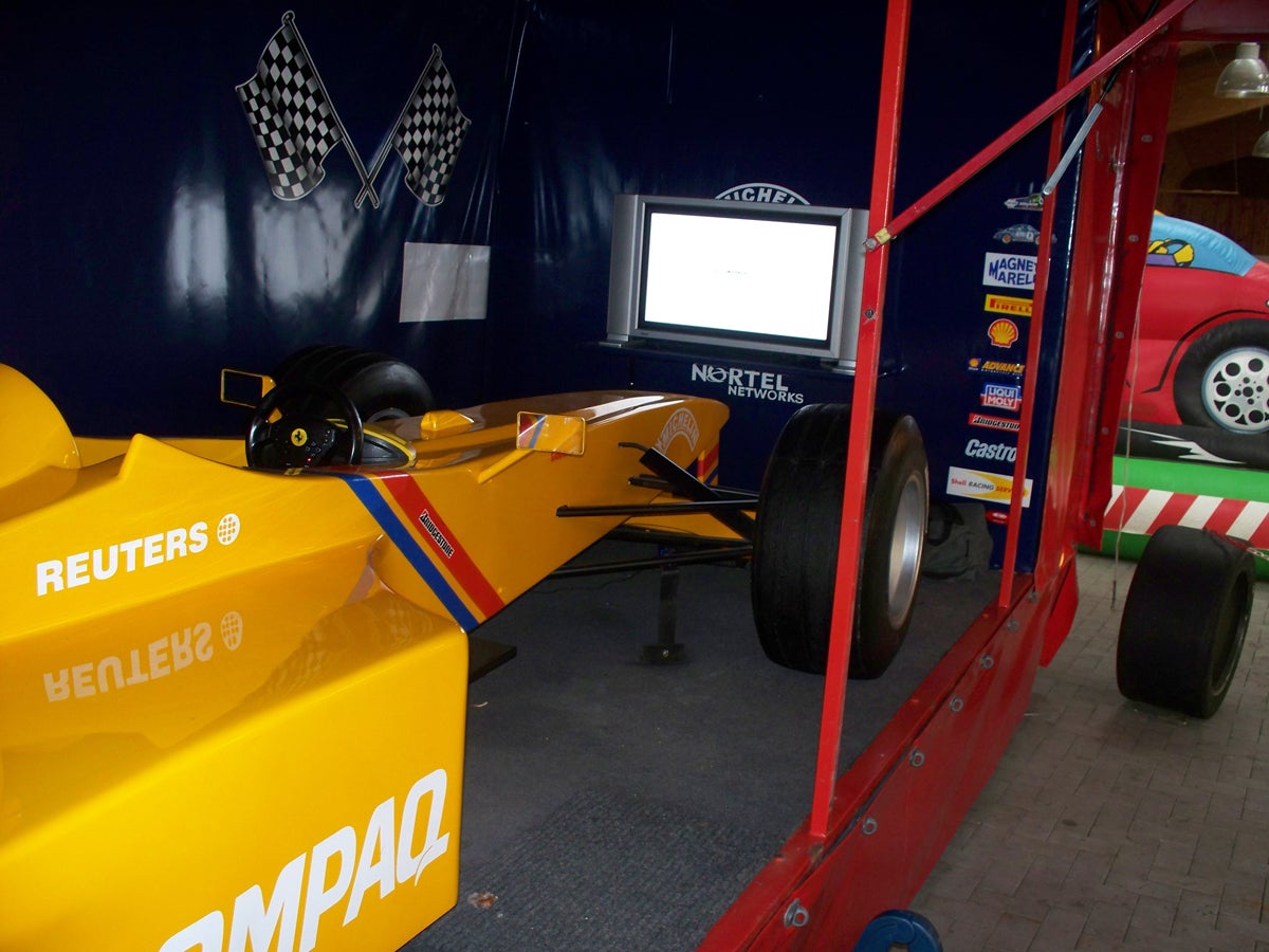 Formel 1 Simulator auf Anhänger – 3