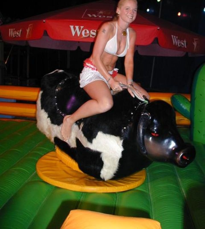 Rodeo Bullriding Action auf Firmenevent mieten in Ibbenbüren