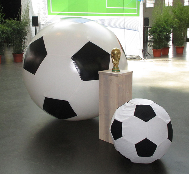 XXL Fussball 1m & 2m mieten bei Xtreme Events