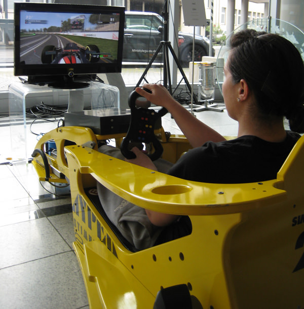 Monocoque Rennsitz mieten bei Xtreme Events