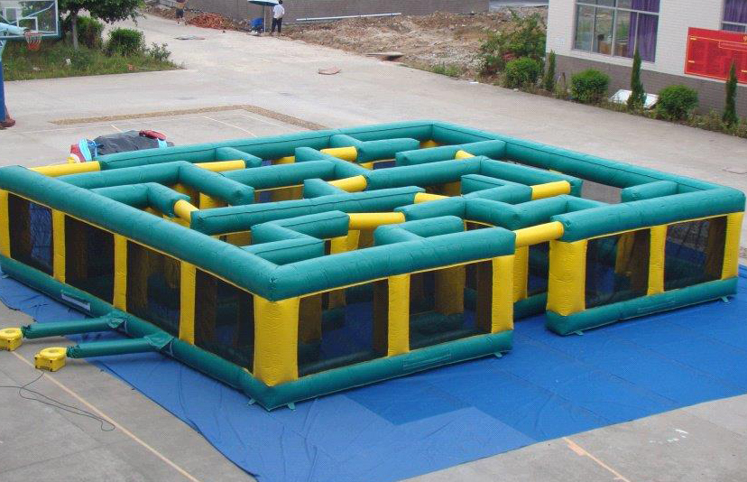 Aufblasbares Labyrinth mieten bei Xtreme Events