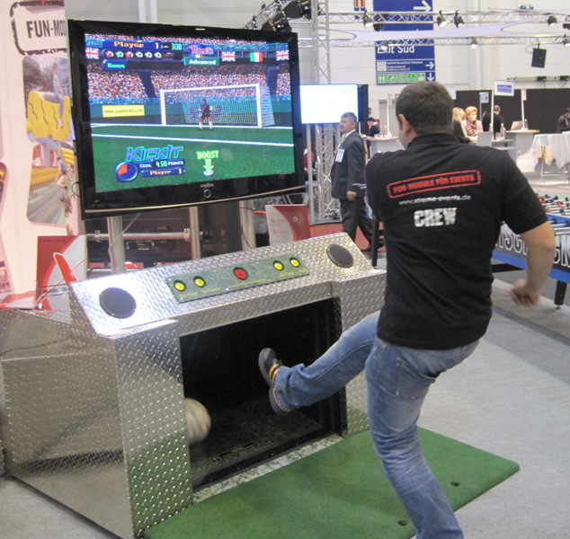 Kick It Fußball Simulator mieten bei Xtreme Events