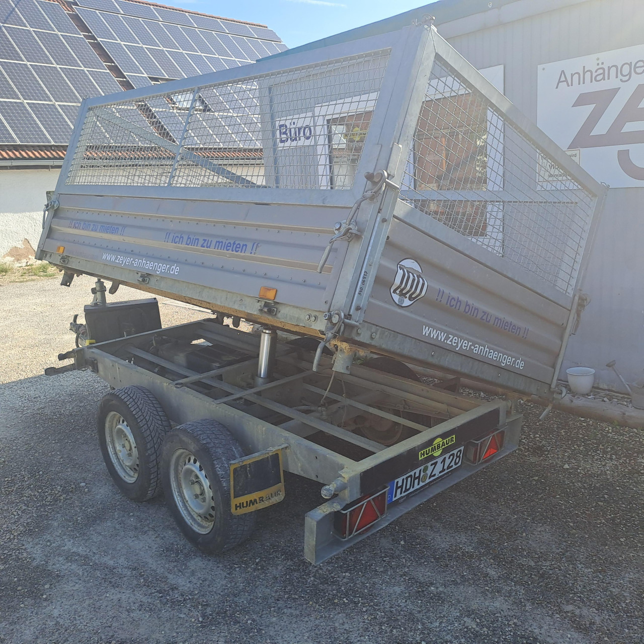 Humbaur HTK Garant 2600-3S Dreiseitenkipper mieten – 2.600 kg, ab 70 €/Tag – 2