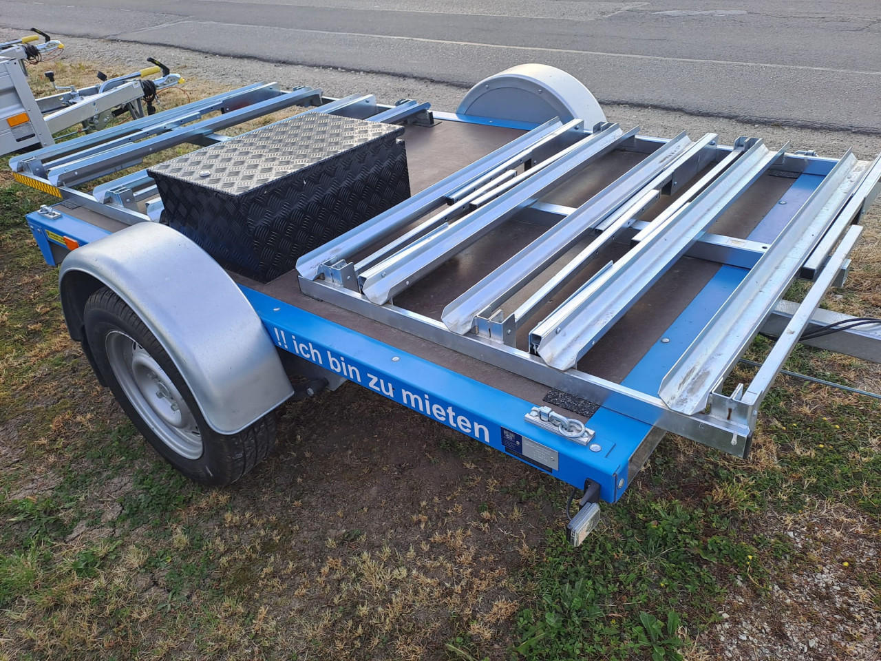 Barthau MB 1001 Fahrradanhänger für 9 Räder mieten – 1.000 kg, ab 55 €/Tag – 5
