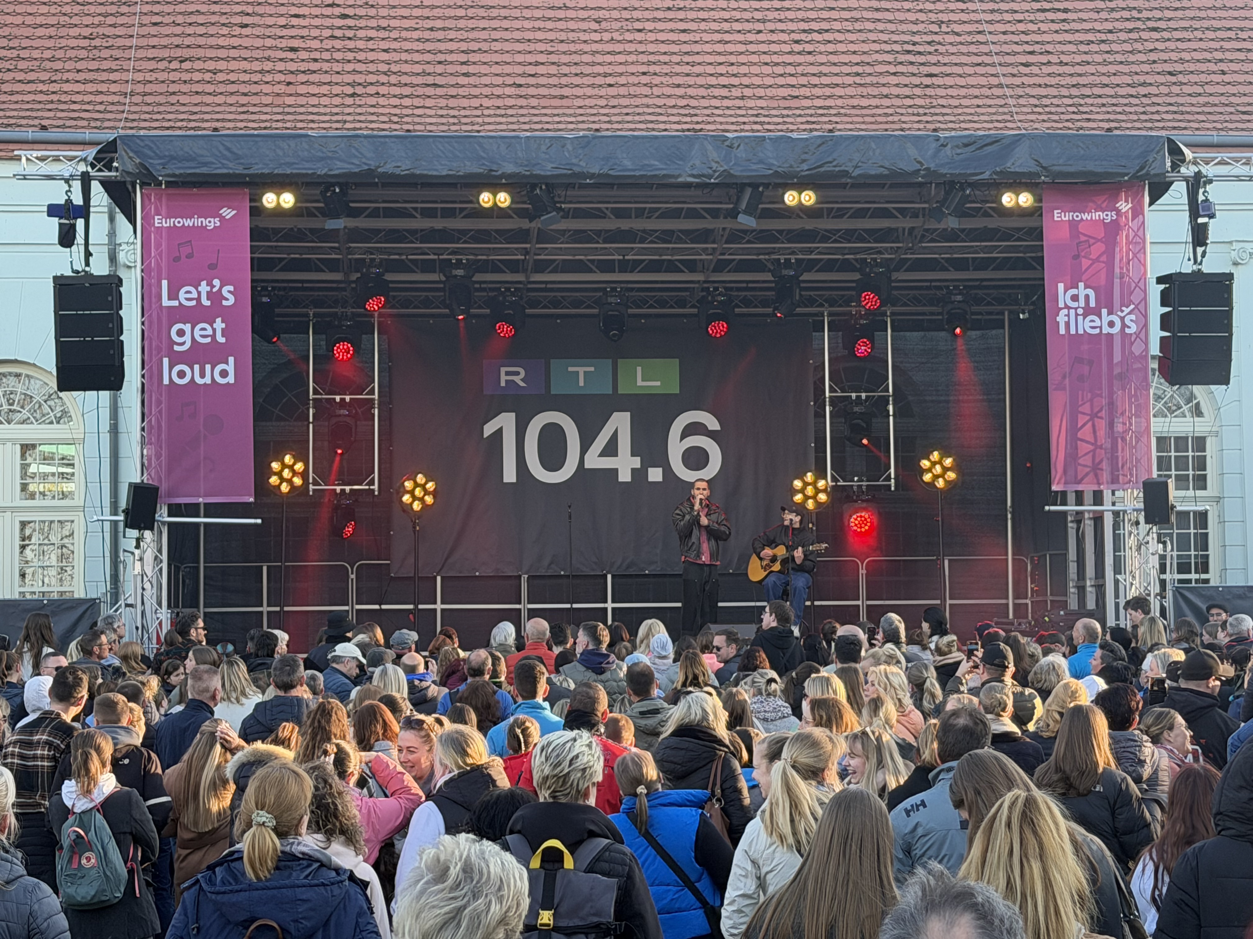 10x6m Stagemobil Bühnentrailer / Bühne / Veranstaltungsbühne / Bühnenanhänger
