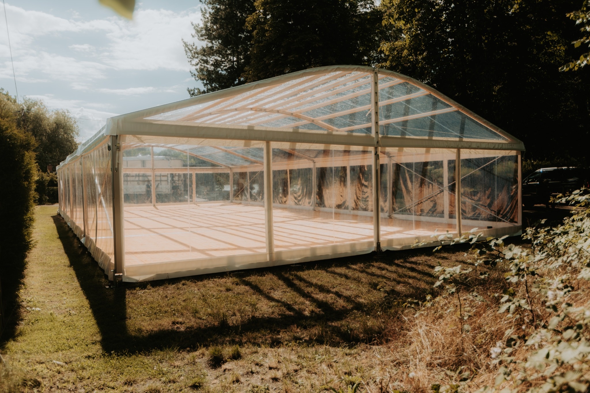 Exklusives Bodega Festzelt 10 × 20m | Transparent – 3