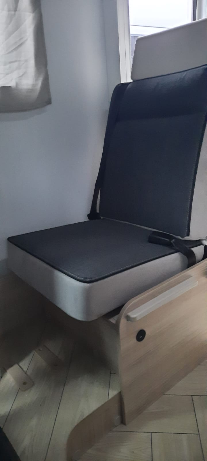 Challenger 337GA mieten – Teilintegriertes Wohnmobil mit SAT-TV, Automatik & Solar – Thumbnail 9