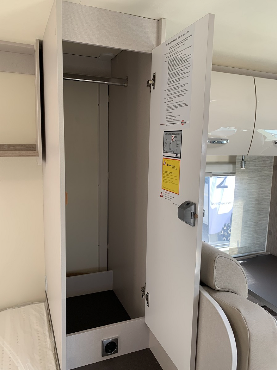 Bürstner Nexxo Van T569 mieten – Teilintegrierter 6 m für Zwei mit Solar & SAT-TV – Thumbnail 9