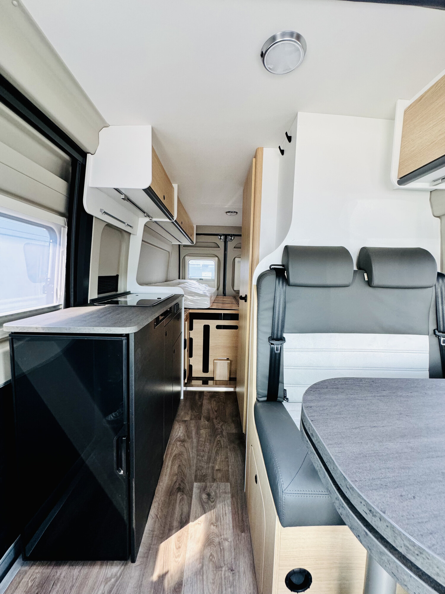 Sunlight Cliff 640RT mieten – Kastenwagen mit Längsbetten, Automatik & Aufstelldach – 5