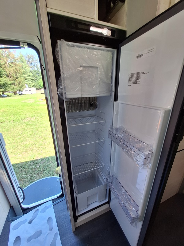 Challenger 337GA mieten – Teilintegriertes Wohnmobil mit SAT-TV, Automatik & Solar – Thumbnail 7