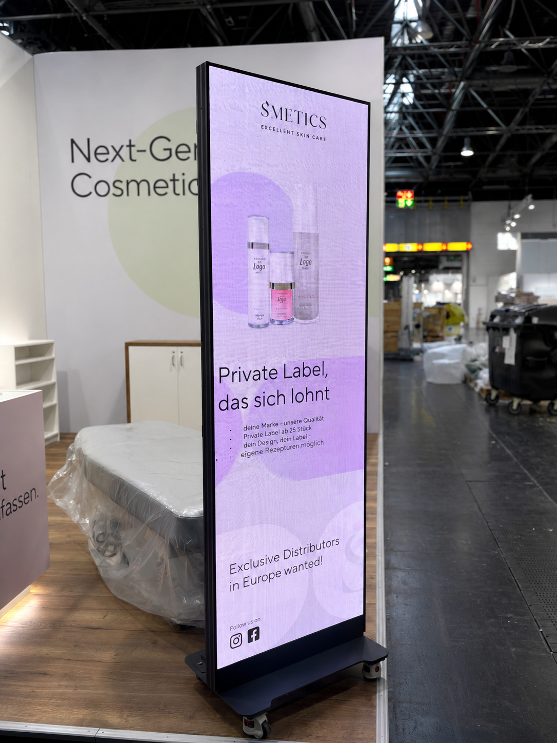 LED Poster / LED Stele 1,92 × 0,64 m – COB 1,53 mm – Digital Signage – 3