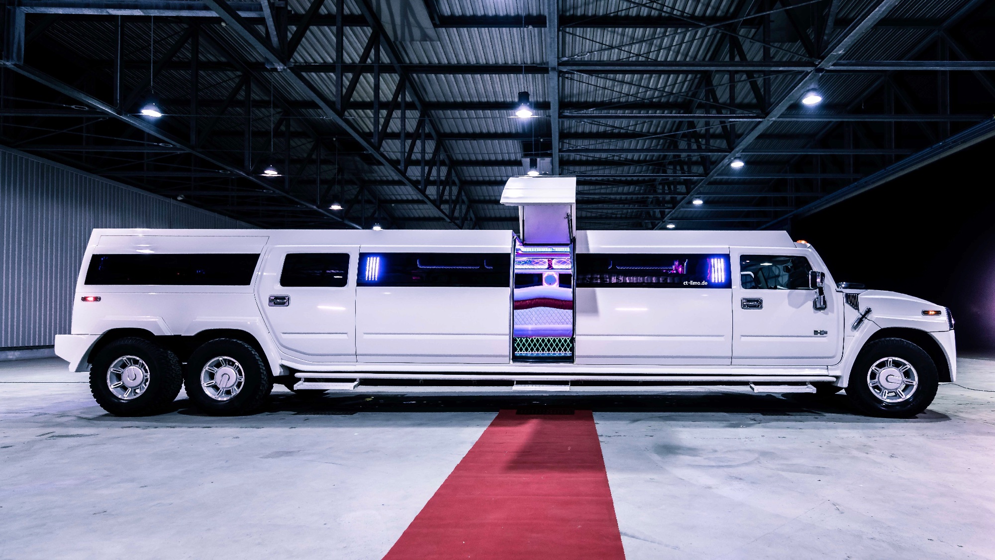 Hummer H2 Stretchlimousine MegaHummer 6x6 – 2