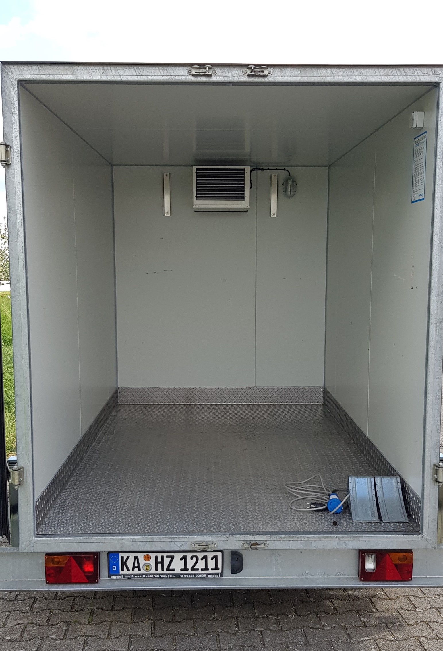 Kühlanhänger mit Aluminiumboden – 2