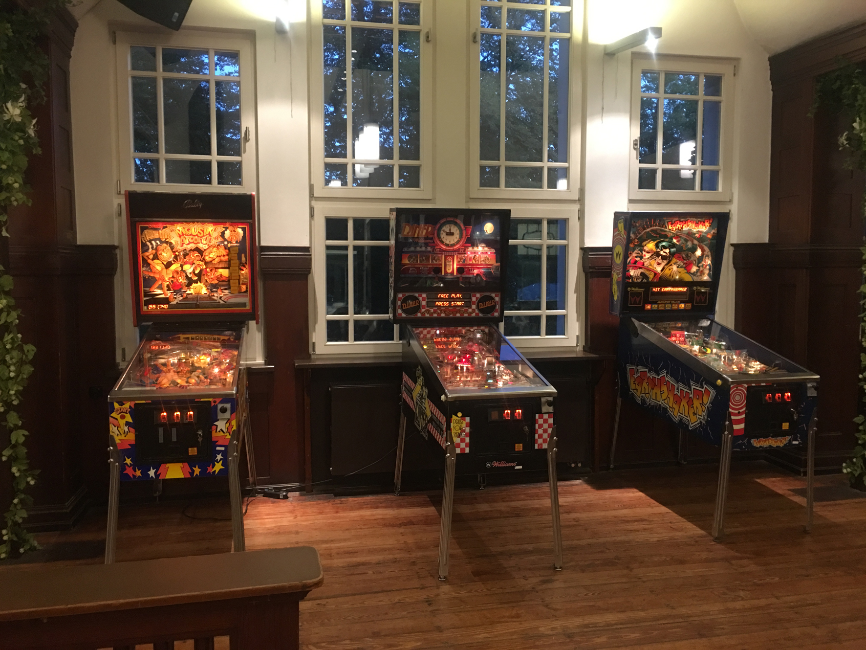 FLIPPER / PINBALL - DIVERSE MODELLE VERFÜGBAR! – 2