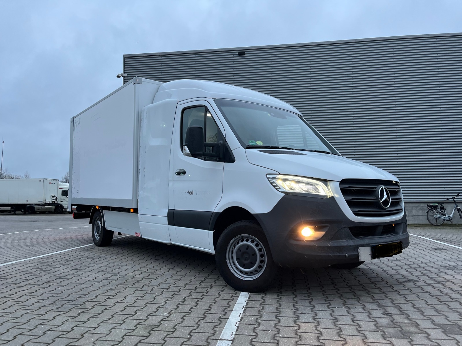 Vermiete Transporter mit Fahrer und Umzugshilfe Raum Trier