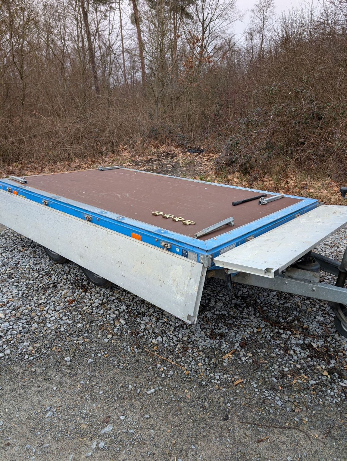 Anhänger mit Kippfunktion Rückwärts – 3