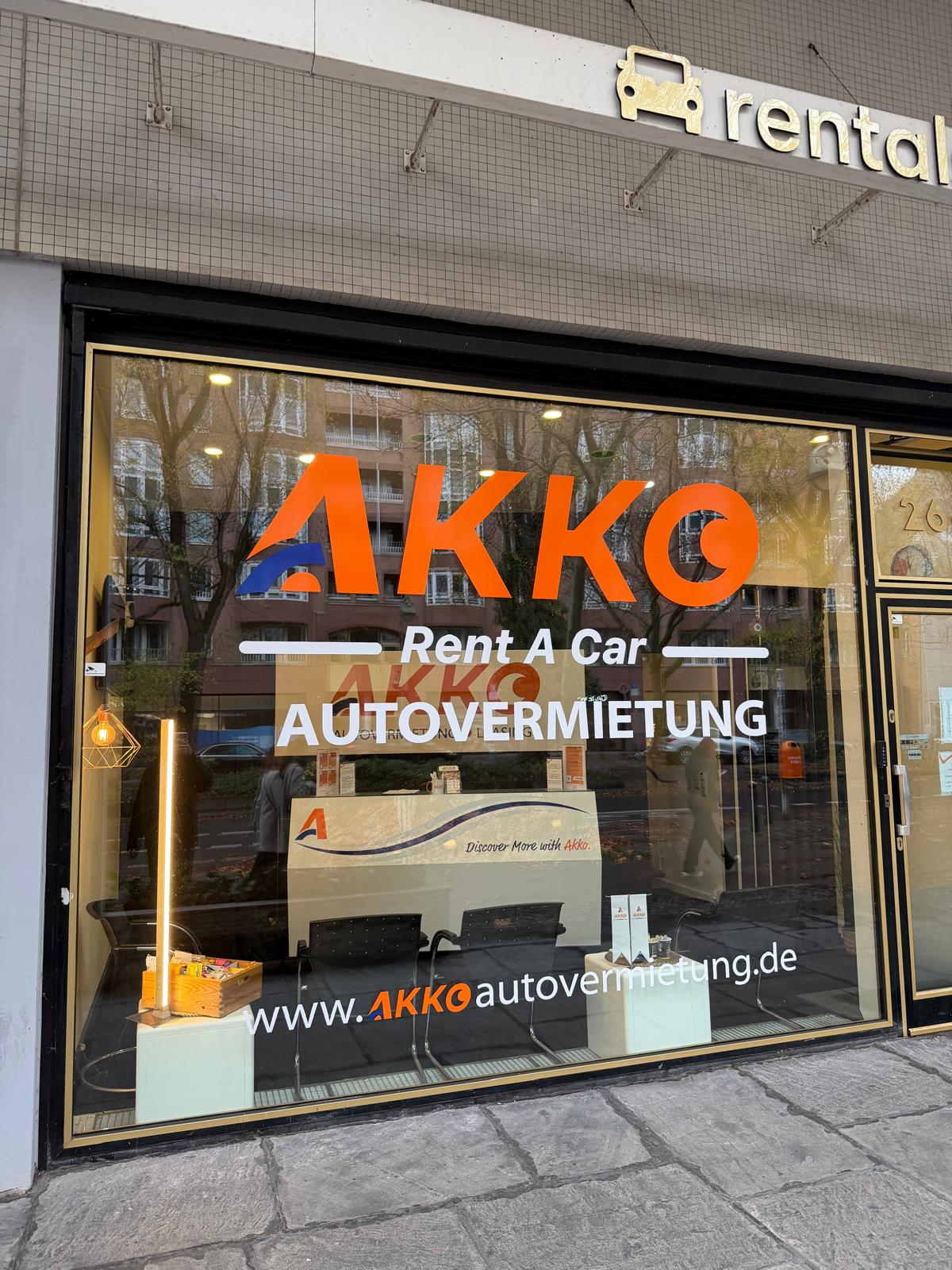 Titel BMW 3er Limousine / Kombi Berlin ab 70 €/Tag – Tages-, Wochen- & Monatsmiete – 5