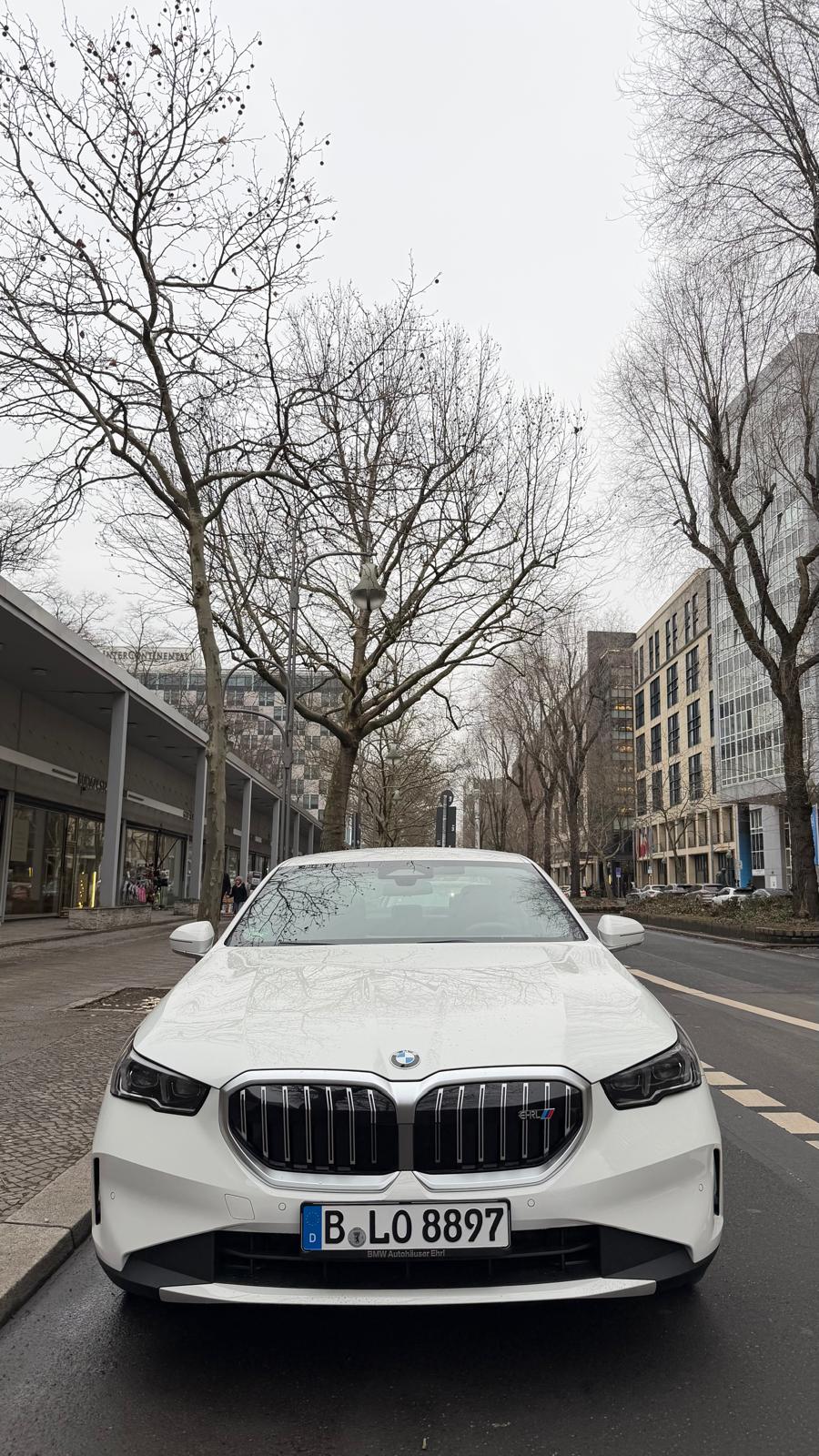 BMW 520 / BMW 5er Berlin ab 80 €/Tag – Tages-, Wochen- & Monatsmiete – 2