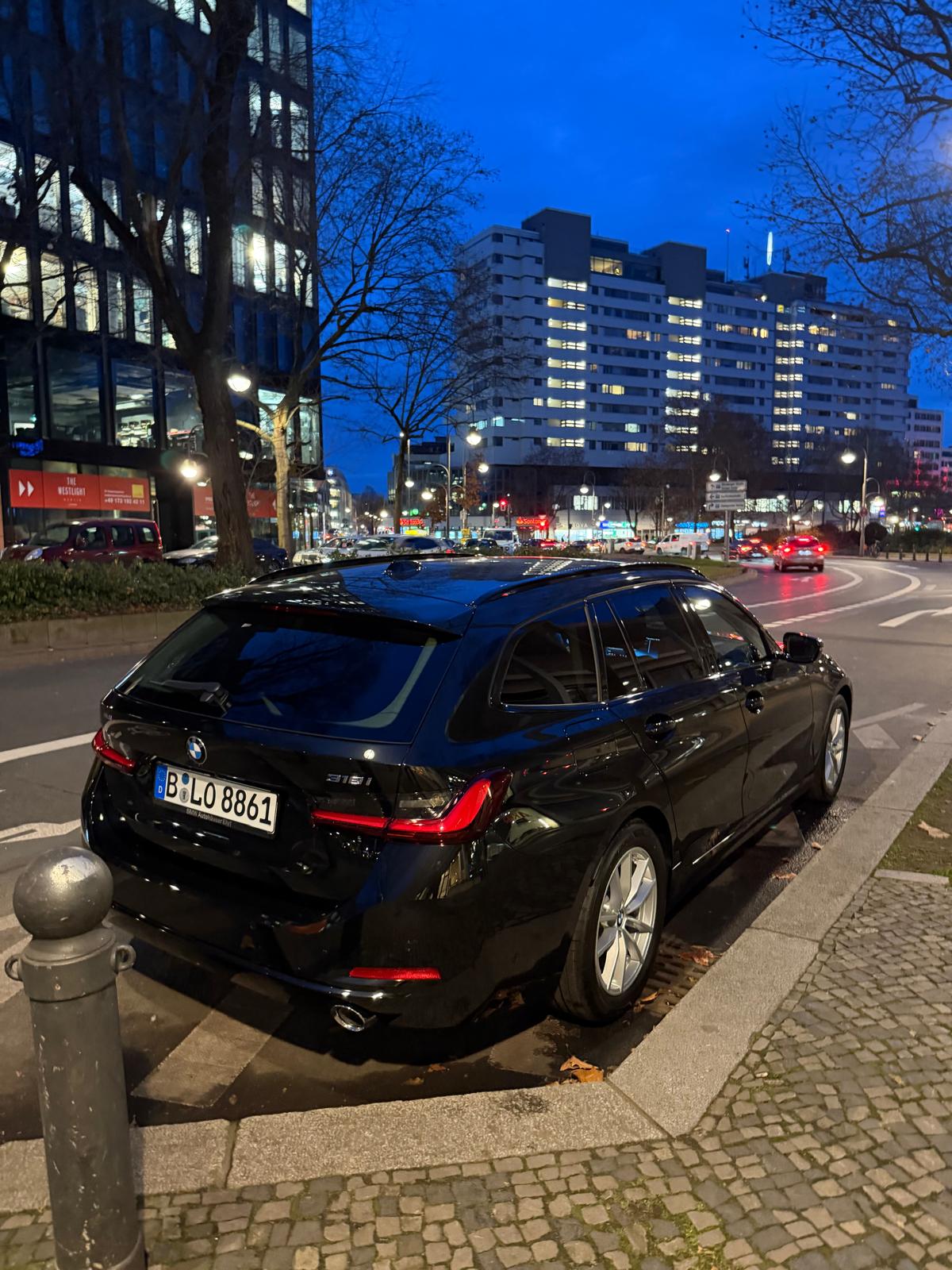 Titel BMW 3er Limousine / Kombi Berlin ab 70 €/Tag – Tages-, Wochen- & Monatsmiete – Thumbnail 9