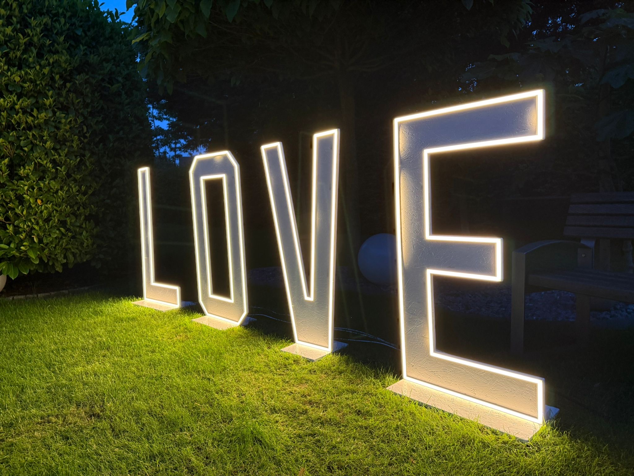 XXL Love Buchstaben LED