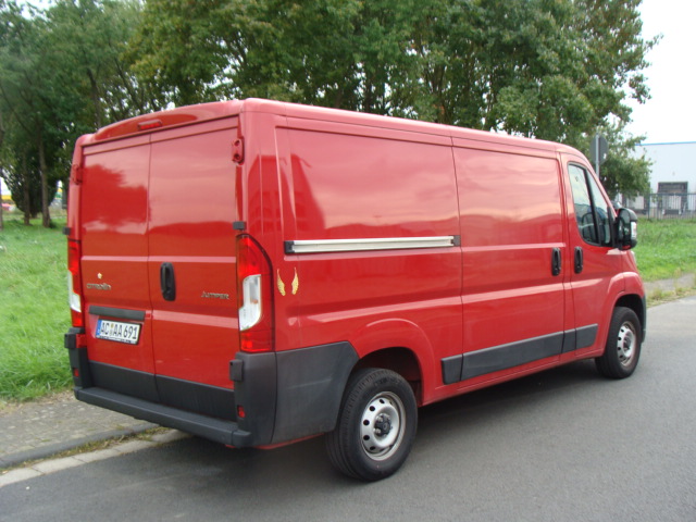 Transporter Umzugswagen mieten Kleintransporter Möbeltransporter Umzug Transport – 2