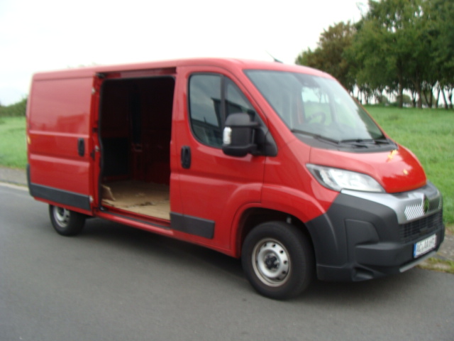 Transporter Umzugswagen mieten Kleintransporter Möbeltransporter Umzug Transport – Thumbnail 6