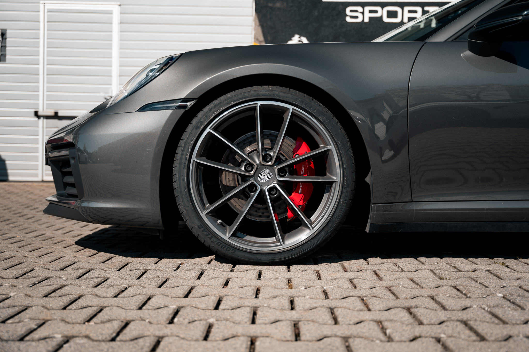 Miete diesen Porsche 911 992 Carrera S Cabrio bereits ab 299 € – 3