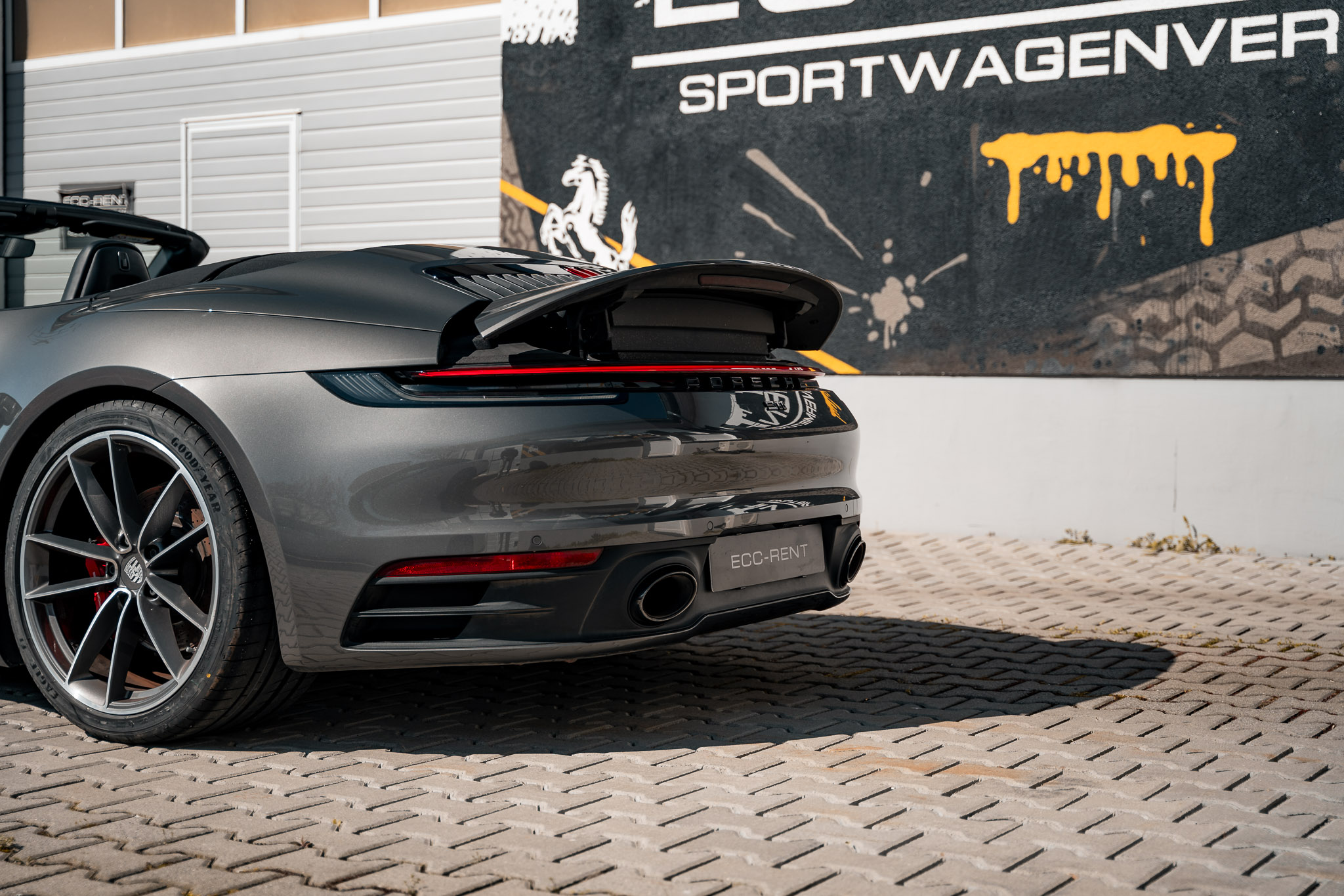 Miete diesen Porsche 911 992 Carrera S Cabrio bereits ab 299 € – 4