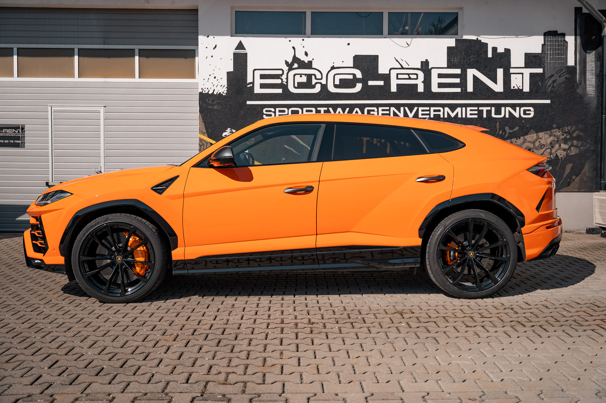 Miete diesen Lamborghini Urus , bereits ab 699 € – 3