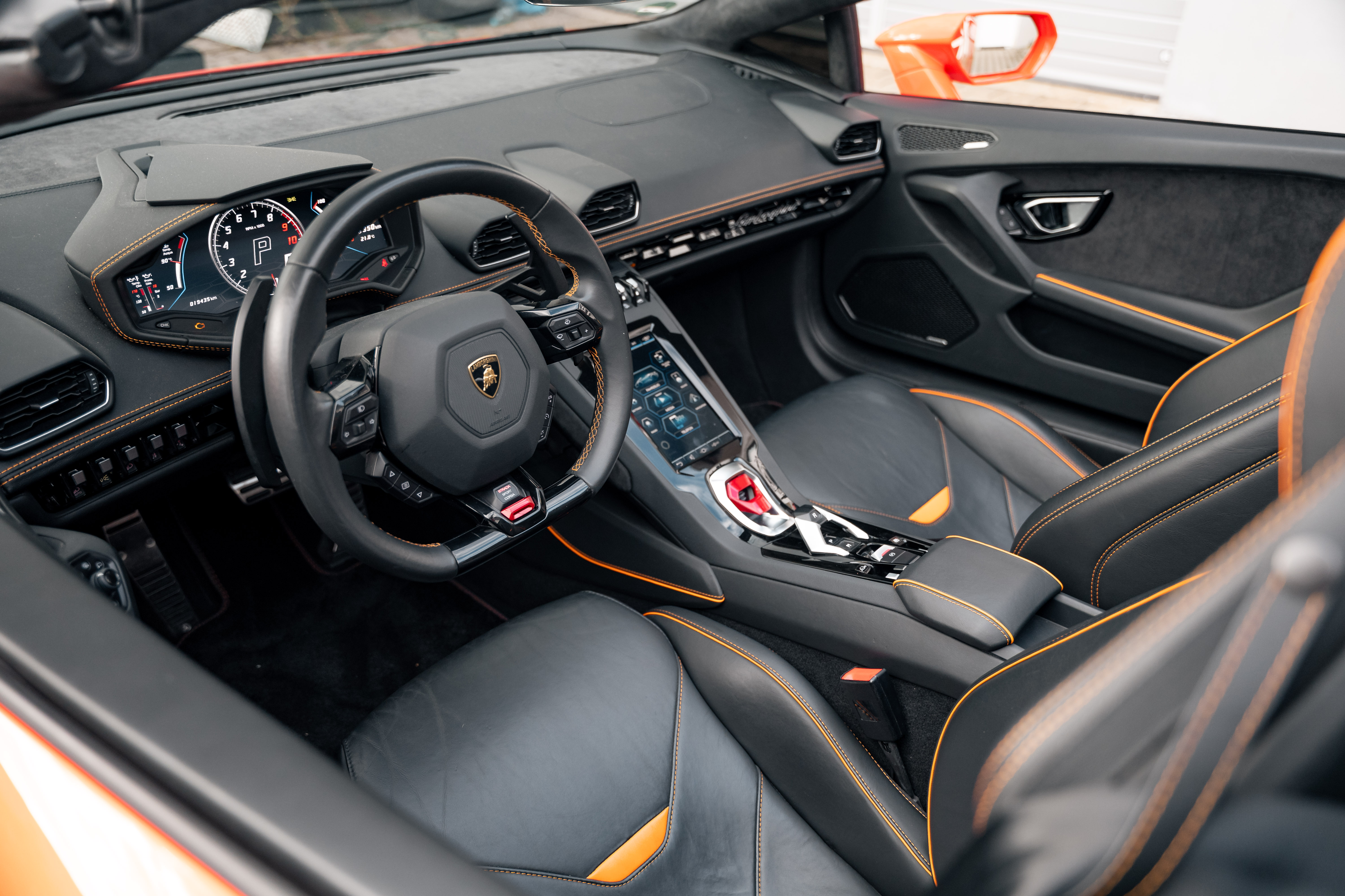 Lamborghini Huracan Evo Spyder - Auch als Gutschein -von Ihrem Sportwagen Experten ECC-RENT.com mieten – 5