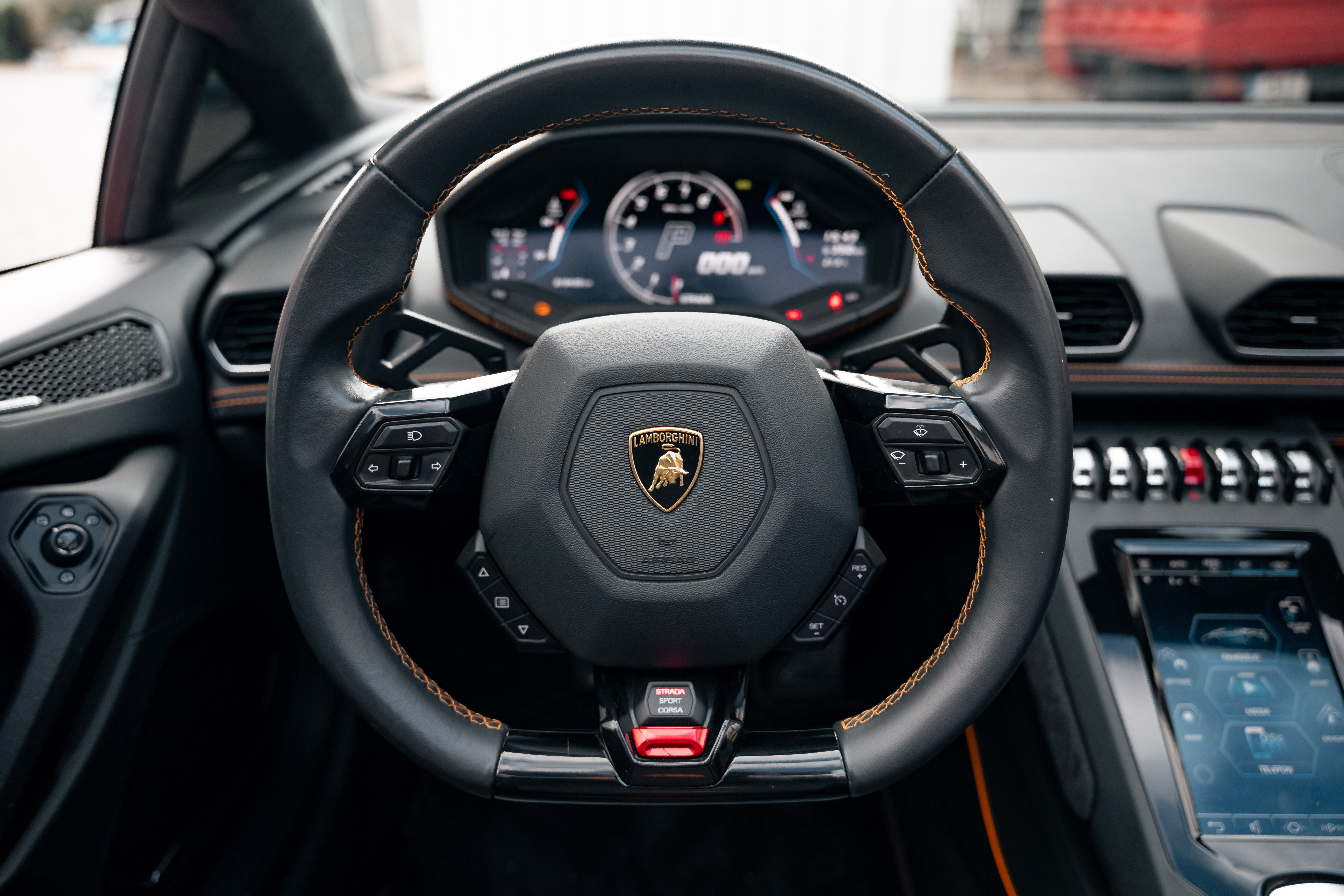 Lamborghini Huracan Evo Spyder - Auch als Gutschein -von Ihrem Sportwagen Experten ECC-RENT.com mieten – Thumbnail 8