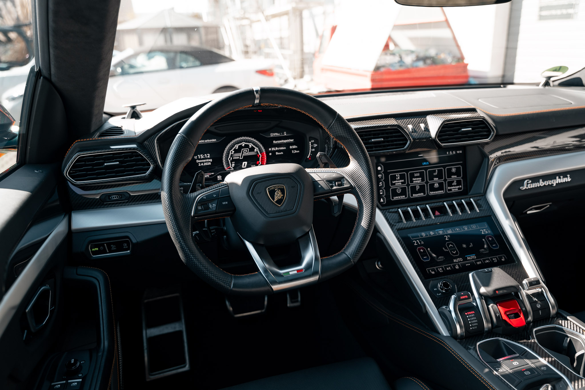 Miete diesen Lamborghini Urus , bereits ab 699 € – Thumbnail 7
