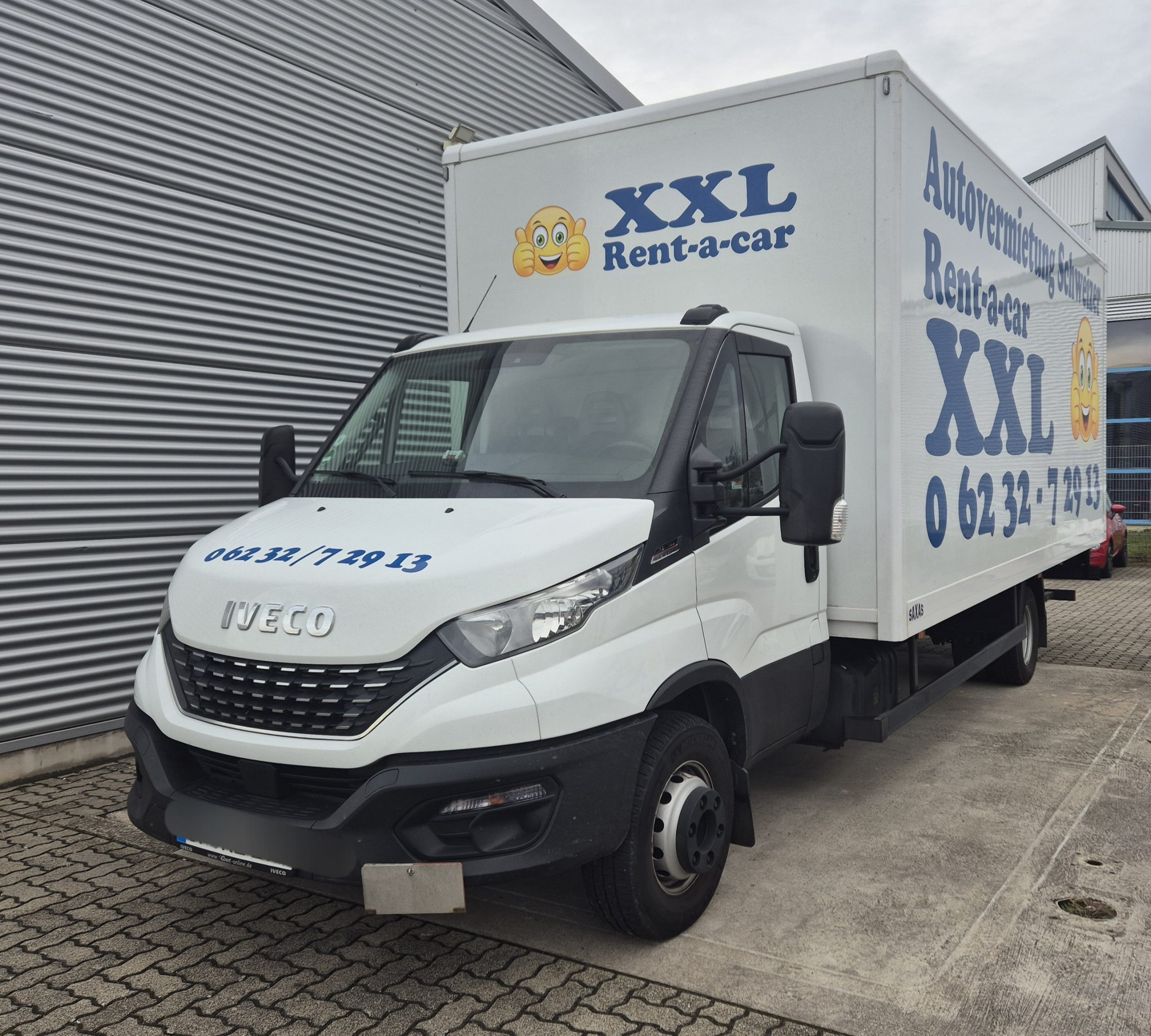 LKW 7,5T mit Hebebühne, Daily Koffer LKW, Iveco Daily LKW, Langzeitmieten, LKW mieten, Transporter 7,5T LKW, LKW mit Hebebühne mieten