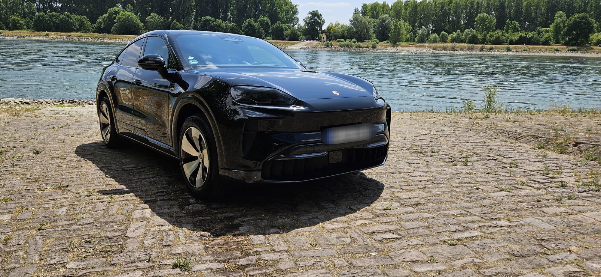 Porsche Cayenne Electric, Porsche Cayenne mieten, Porsche Electric mieten, Langzeit mieten, Sportwagen mieten, Luxusfahrzeug mieten,